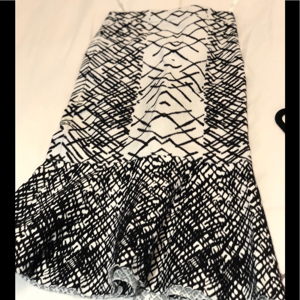 BCBG black and white midi skirt